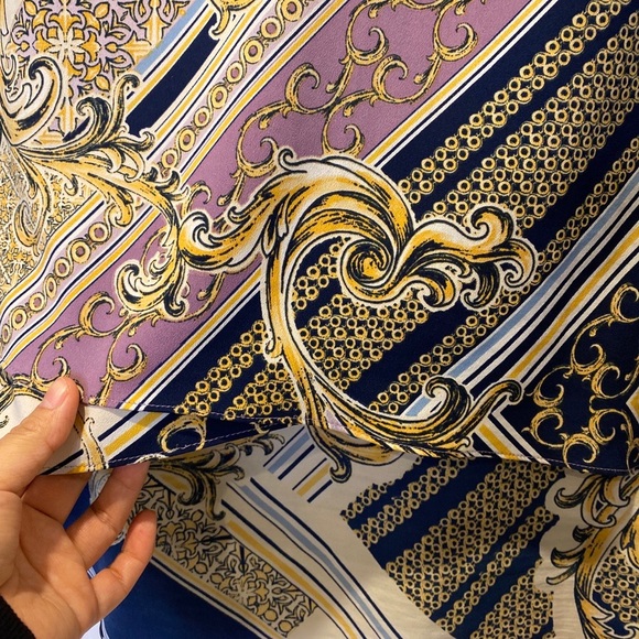 Chico’s multicolor Paisley print  3/4 sleeves size 1 - Picture 3 of 3